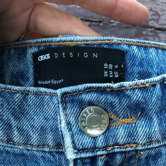 ASOS Denim Comfort Mom Shorts Midwash Blue Rolled Hem 100% Cotton Size 6 - Picture 2 of 8